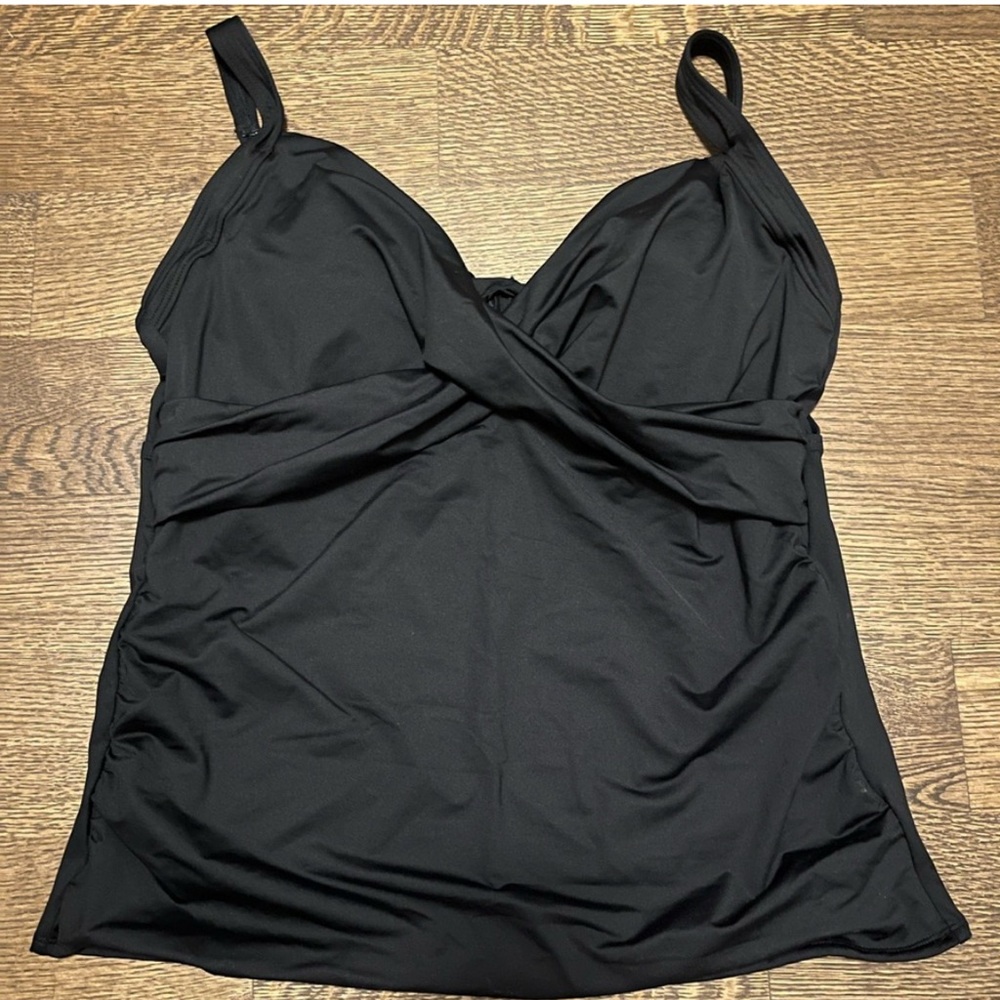 Lands’ End Women's V-Neck Wrap Underwire Tankini Swimsuit Top, 16 Black